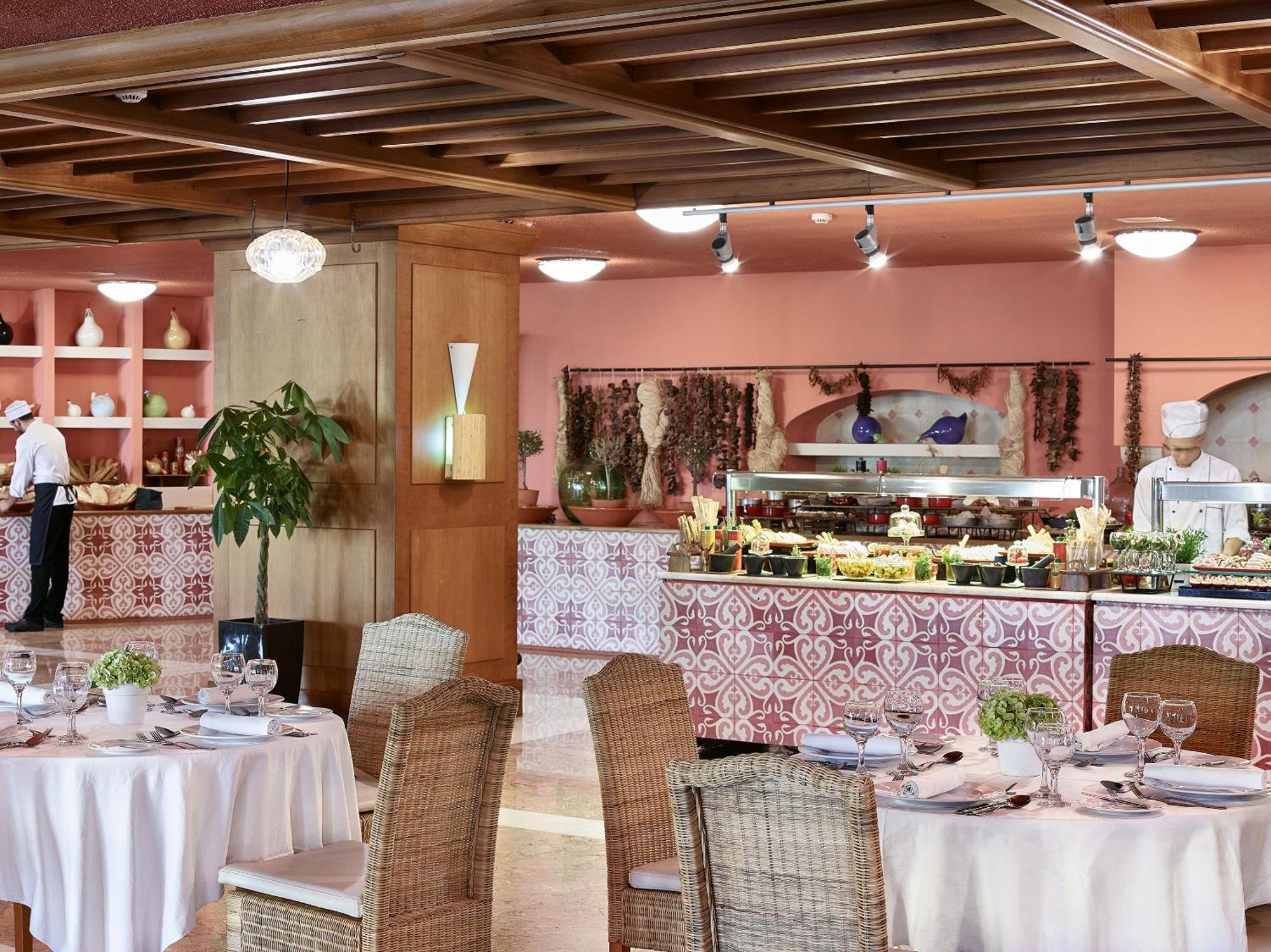 Grecotel Luxme Daphnila Bay (Adults Only) Дасия Екстериор снимка